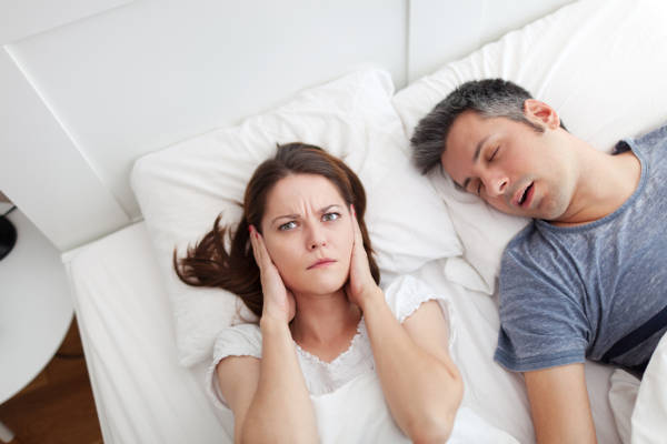 Rachenspray gegen Schnarchen: Effective Solutions for Snoring